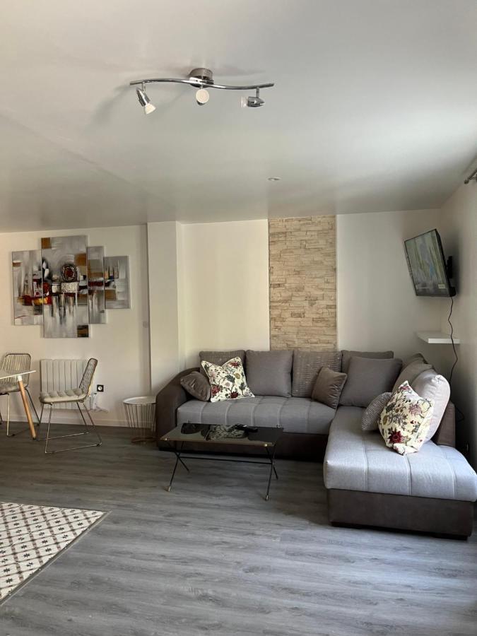Superbe Appartement Au Bord Du Canal De St Quentin Сен-Кантен Екстериор снимка