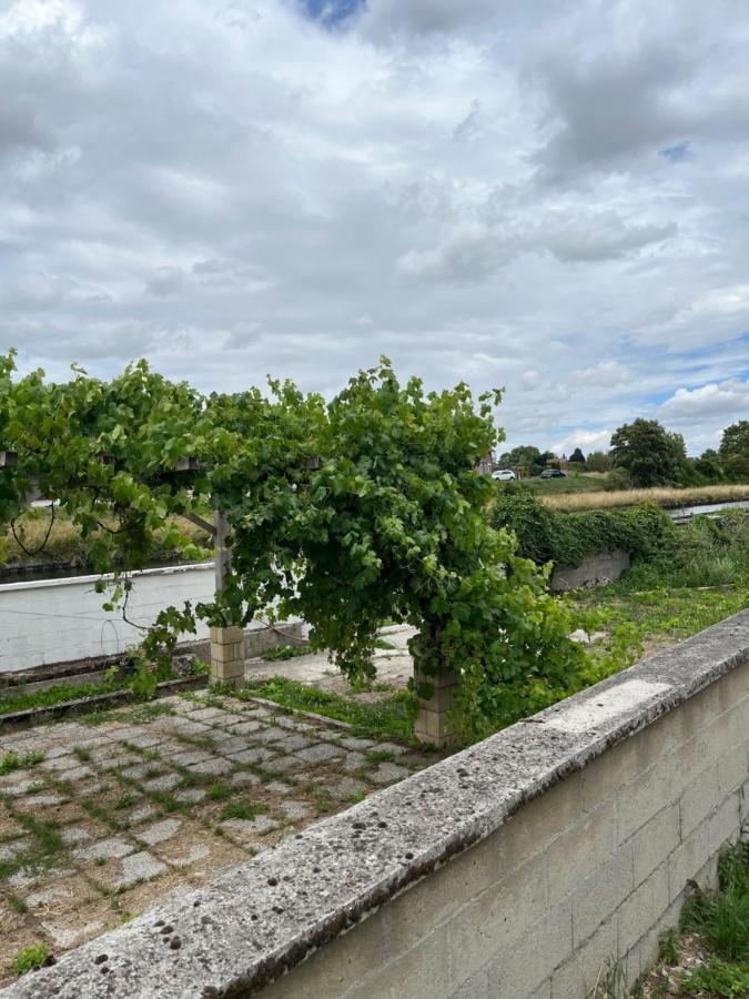 Superbe Appartement Au Bord Du Canal De St Quentin Сен-Кантен Екстериор снимка
