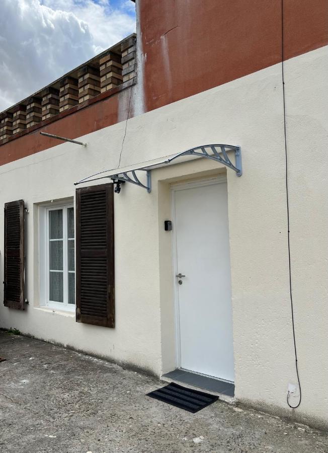 Superbe Appartement Au Bord Du Canal De St Quentin Сен-Кантен Екстериор снимка